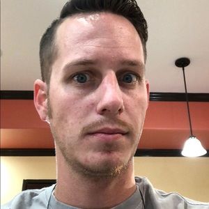 Meet your Posher, Clint